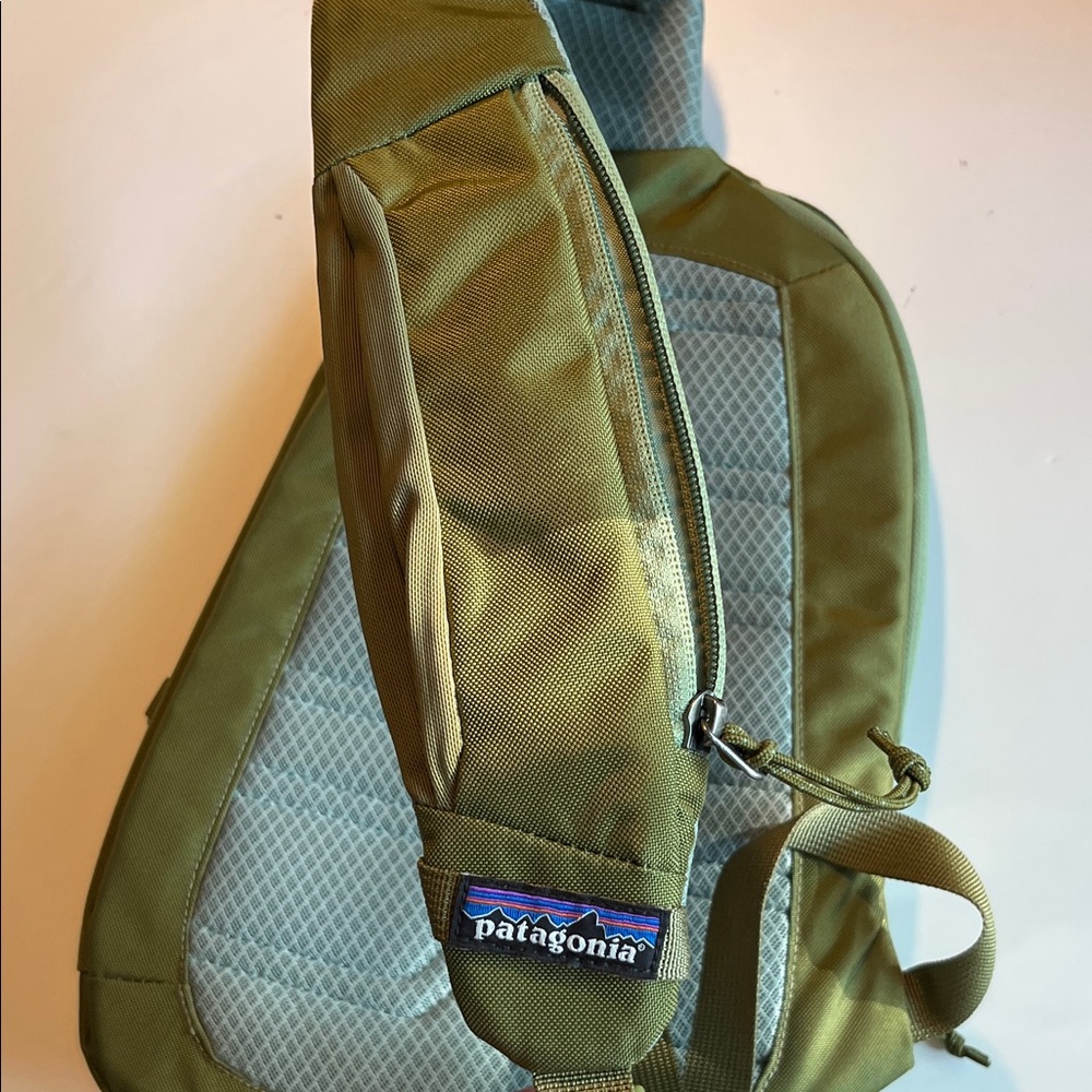 Patagonia Atom Belt Bag - Forest Green - Picture 4 of 7